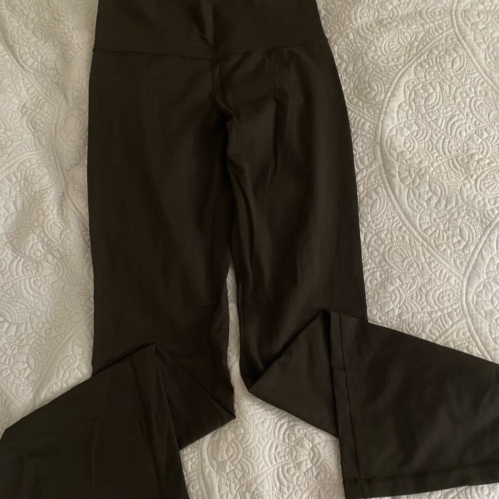 Lululemon yoga pants